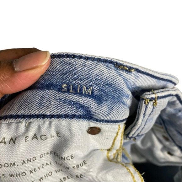 American Eagle Men's Light Wash Slim Denim Jeans - Picture 5 of 9